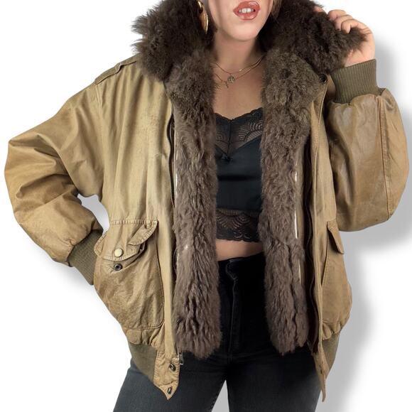 1970's Opossum fur lined distressed leather German aviator jacket by SAVAGE - Picture 5 of 16